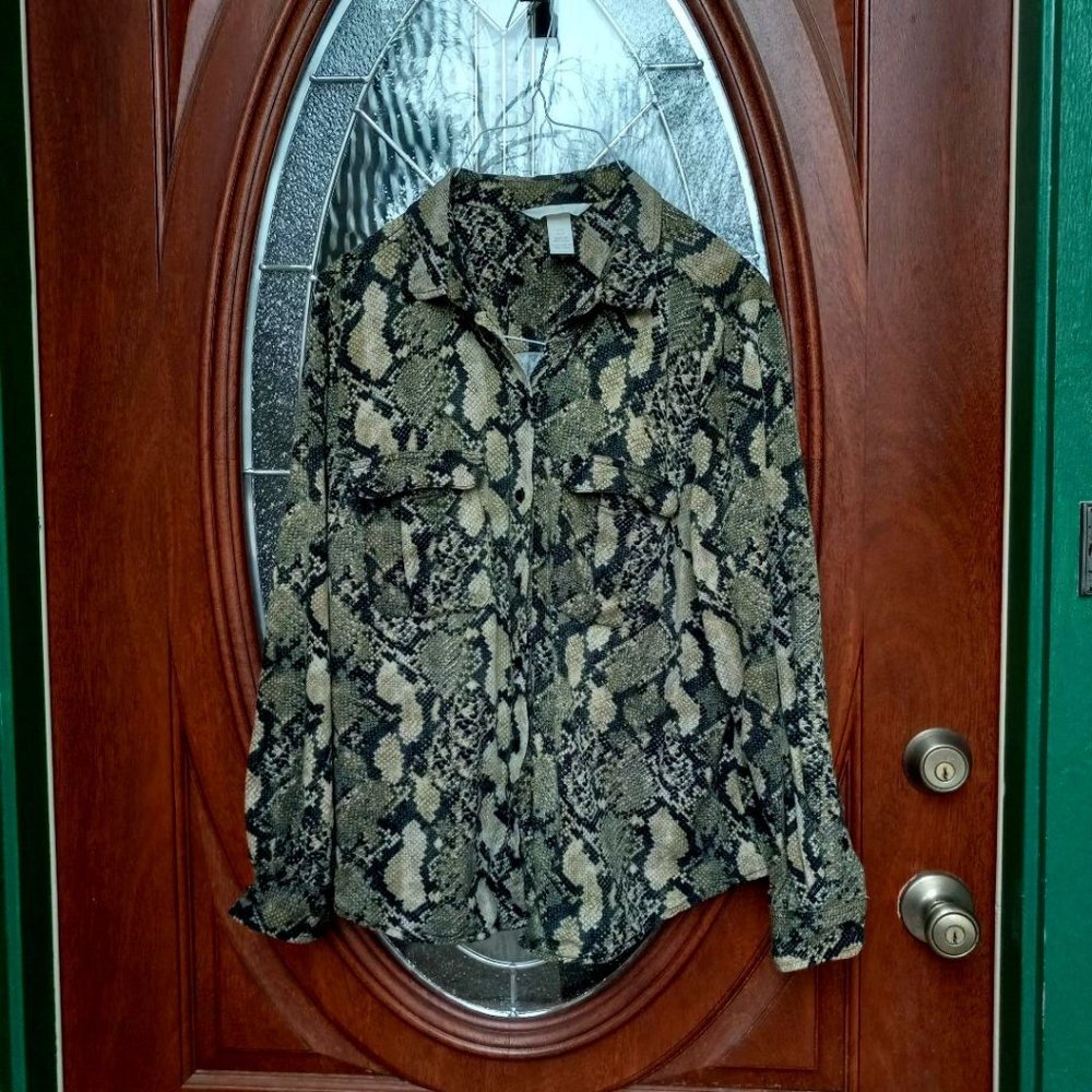 H M Casual Snakeskin Print Blouse Size 10